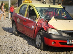 taxi lovit tren copsa 1